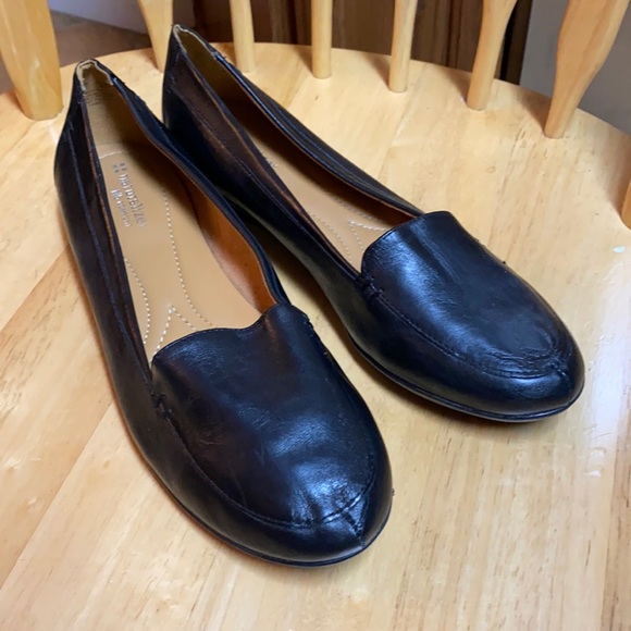 naturalizer saban navy